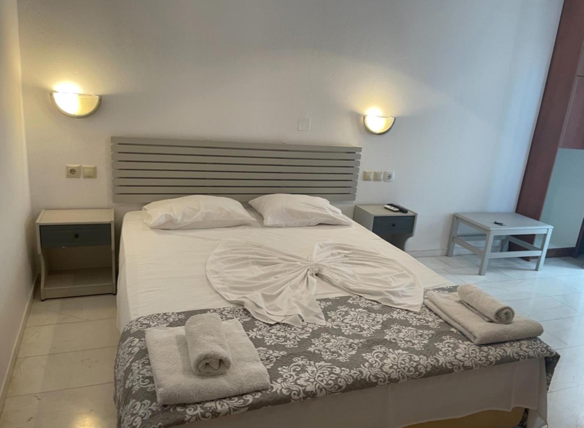 Hotel Kourkoumelata Аргостолион Экстерьер фото