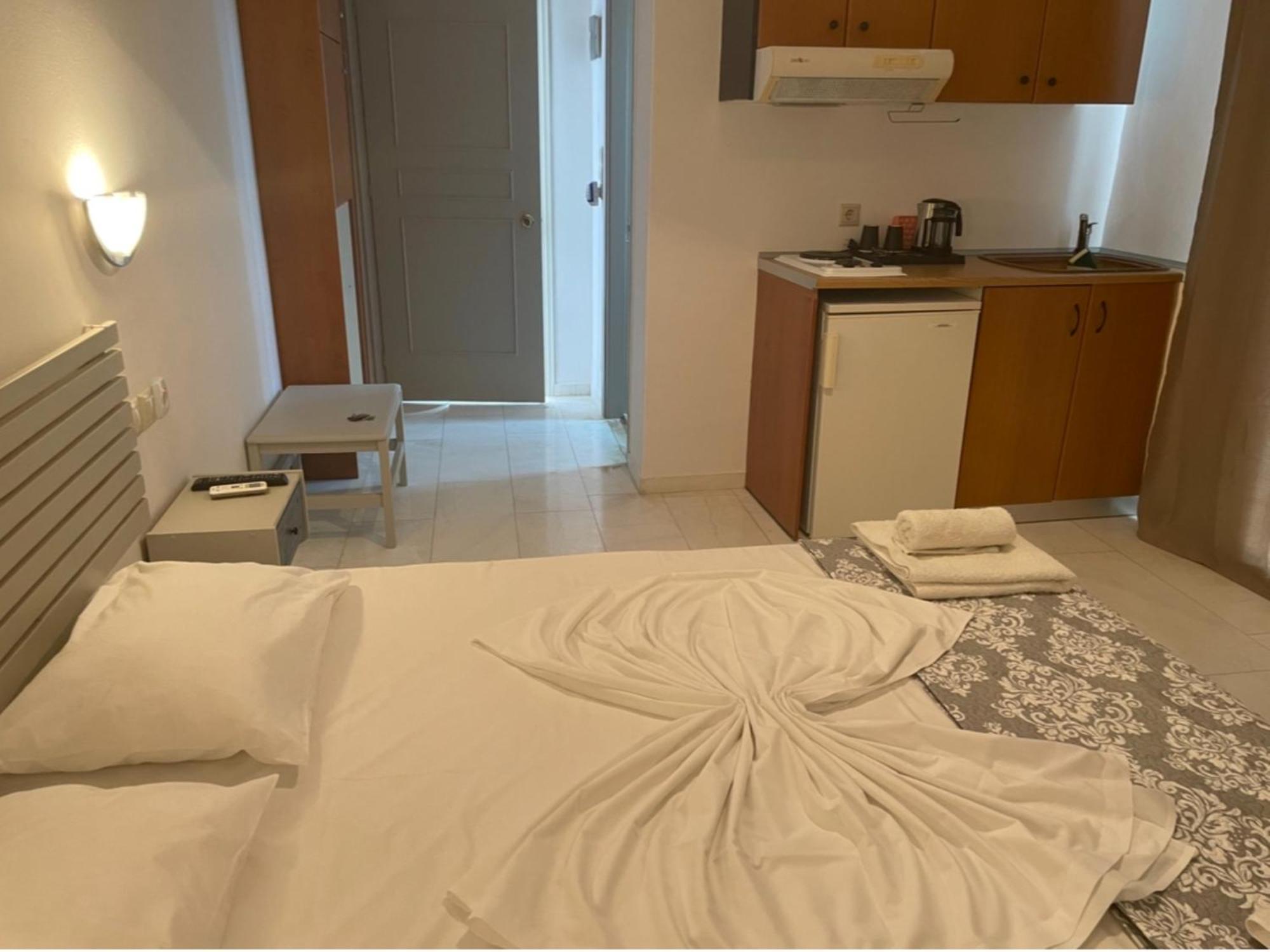 Hotel Kourkoumelata Аргостолион Экстерьер фото